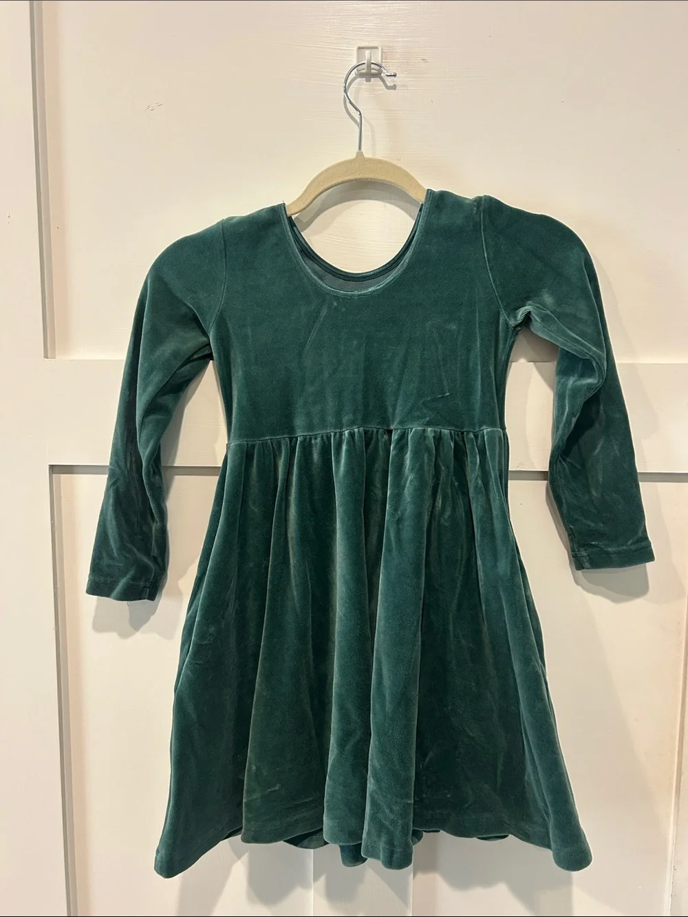 Girls Emerald Green Velvet Long-Sleeve Dress